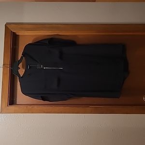 Plus size women's sleeveless blouse